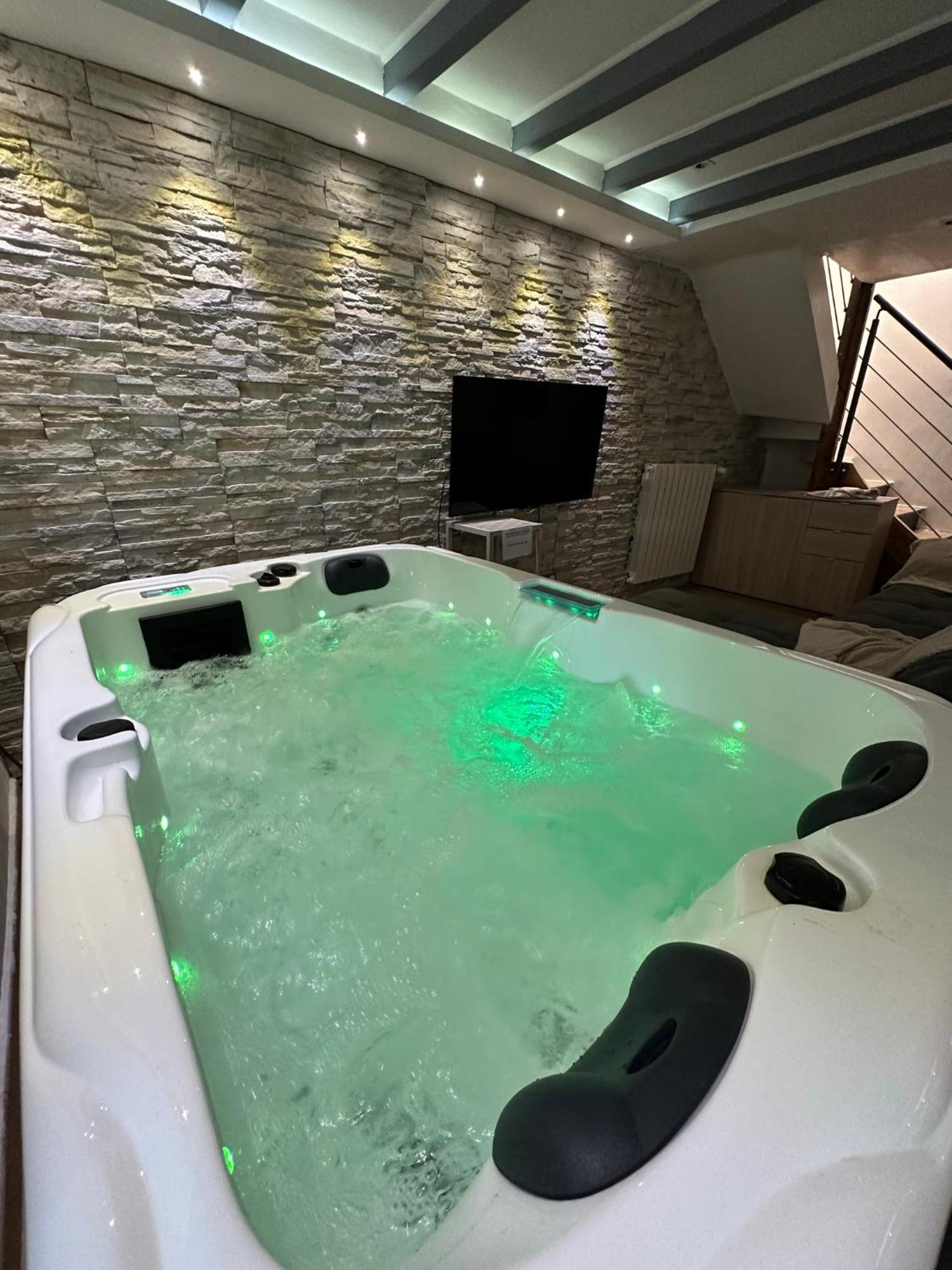 Maison Avec Spa Villa Maisdon-sur-Sevre Exterior foto